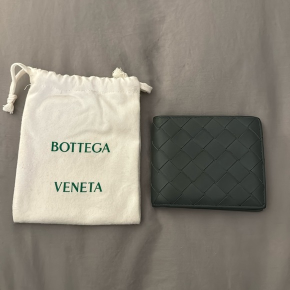 Bottega Veneta Intrecciato Bi-Fold Wallet
